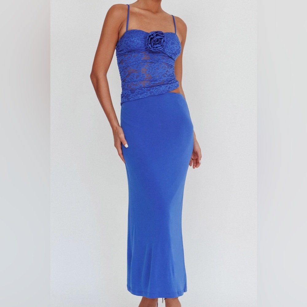 Elegant Blue Lace Dress